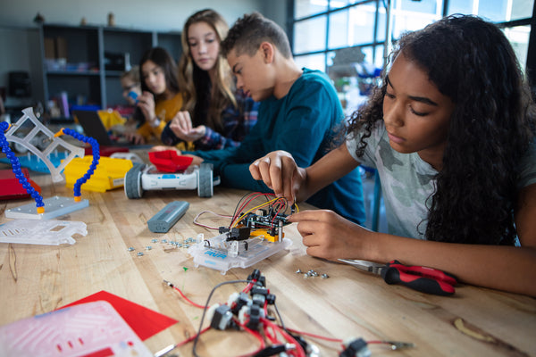 There are several STEM trends in education we're expecting to see in 2022. 